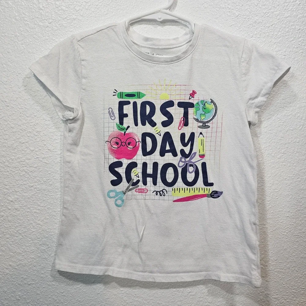 The Childrens Place Girls White First Day of School Graphic T-Shirt Size S 5/6